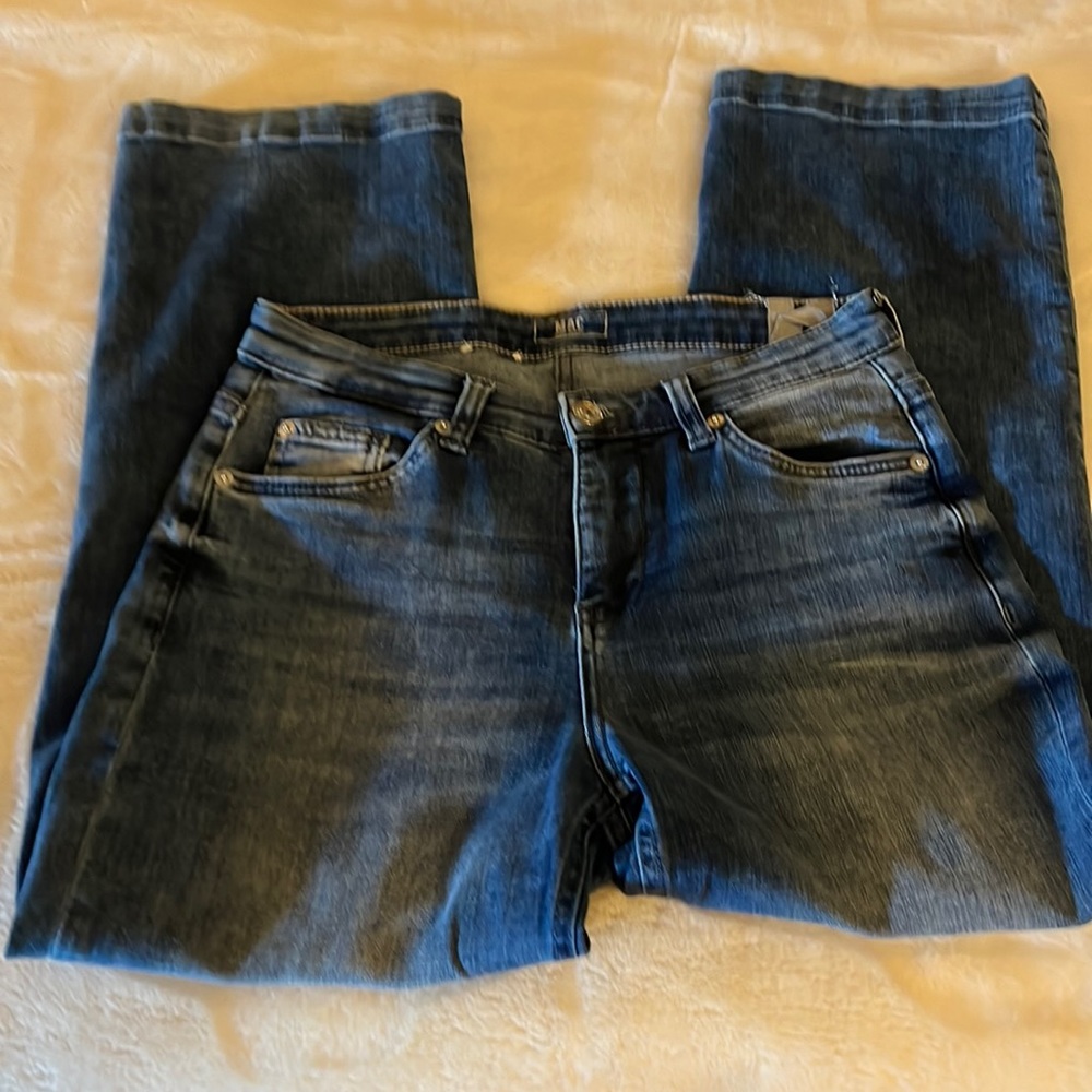 Used Condition MAC Rich Jeans Size 36 (like size 6) Culottes